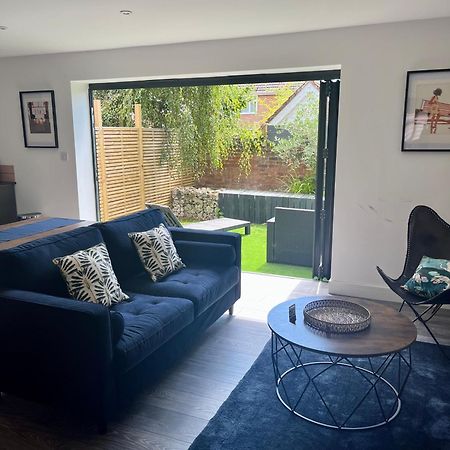 The Hideaway With Own Private Sunny Garden Appartement Bournemouth Buitenkant foto